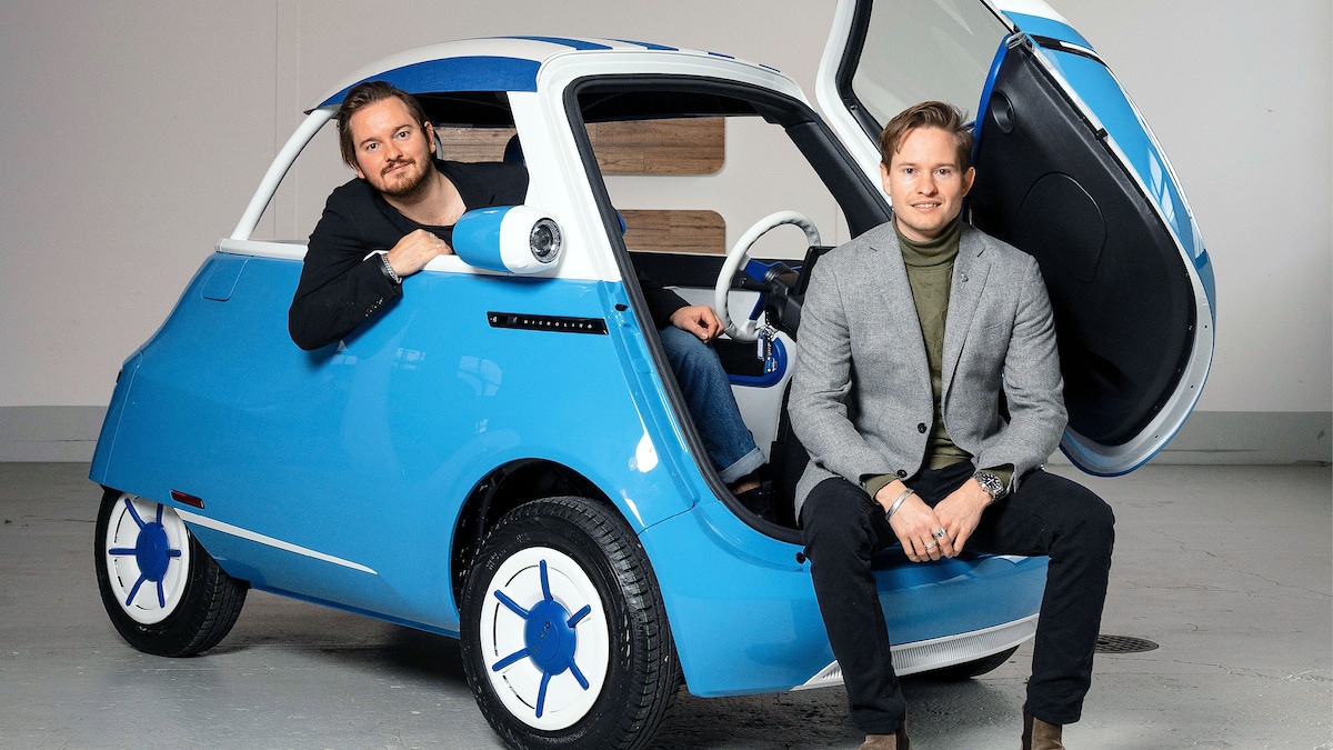 Die Brüder Oliver (links) und Merlin Ouboter bauen den Microlino.