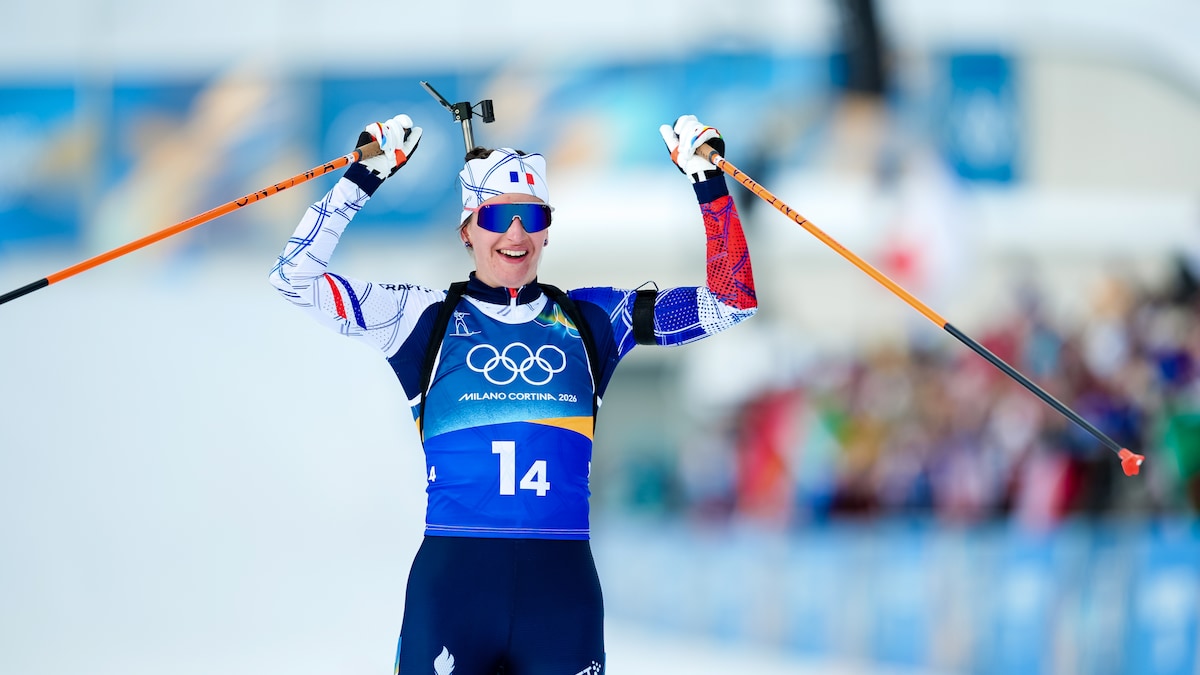 Julia Simon gewinnt mit dem französischen Team bei Olympia die Goldmedaille.